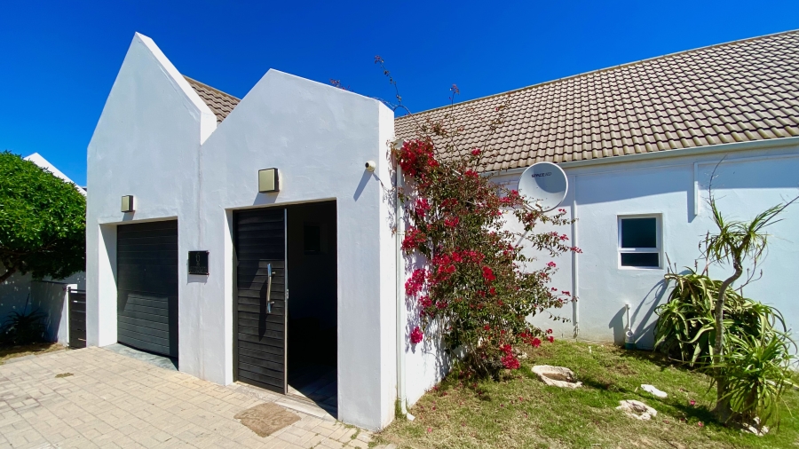3 Bedroom Property for Sale in Golden Mile Western Cape